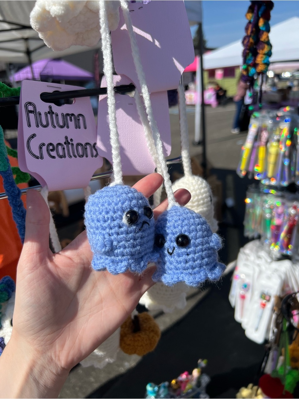 Happy/Sad Ghost Rearview Mirror Hanger 👻 - Picture 3 of 3